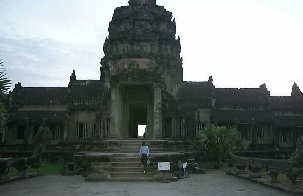 �閾���̃A���R�[�����b�g����L