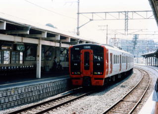 813系